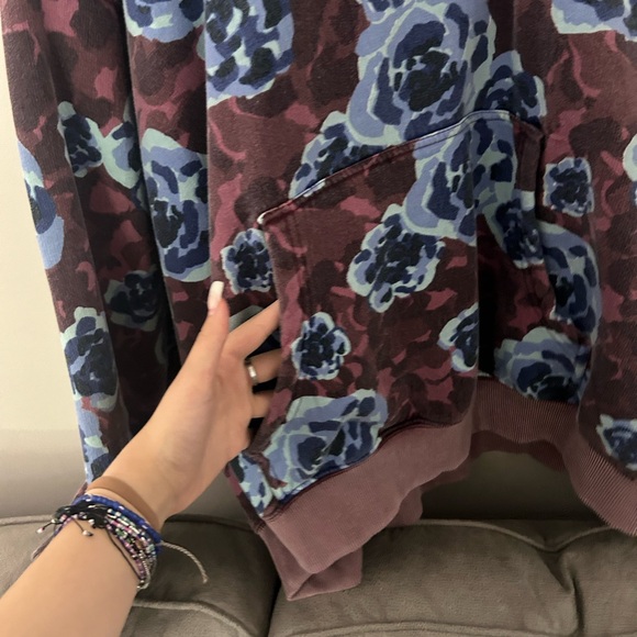 💜💙RARE💙💜FP It’s a Vibe Hoodie 💙💜 - Picture 3 of 7